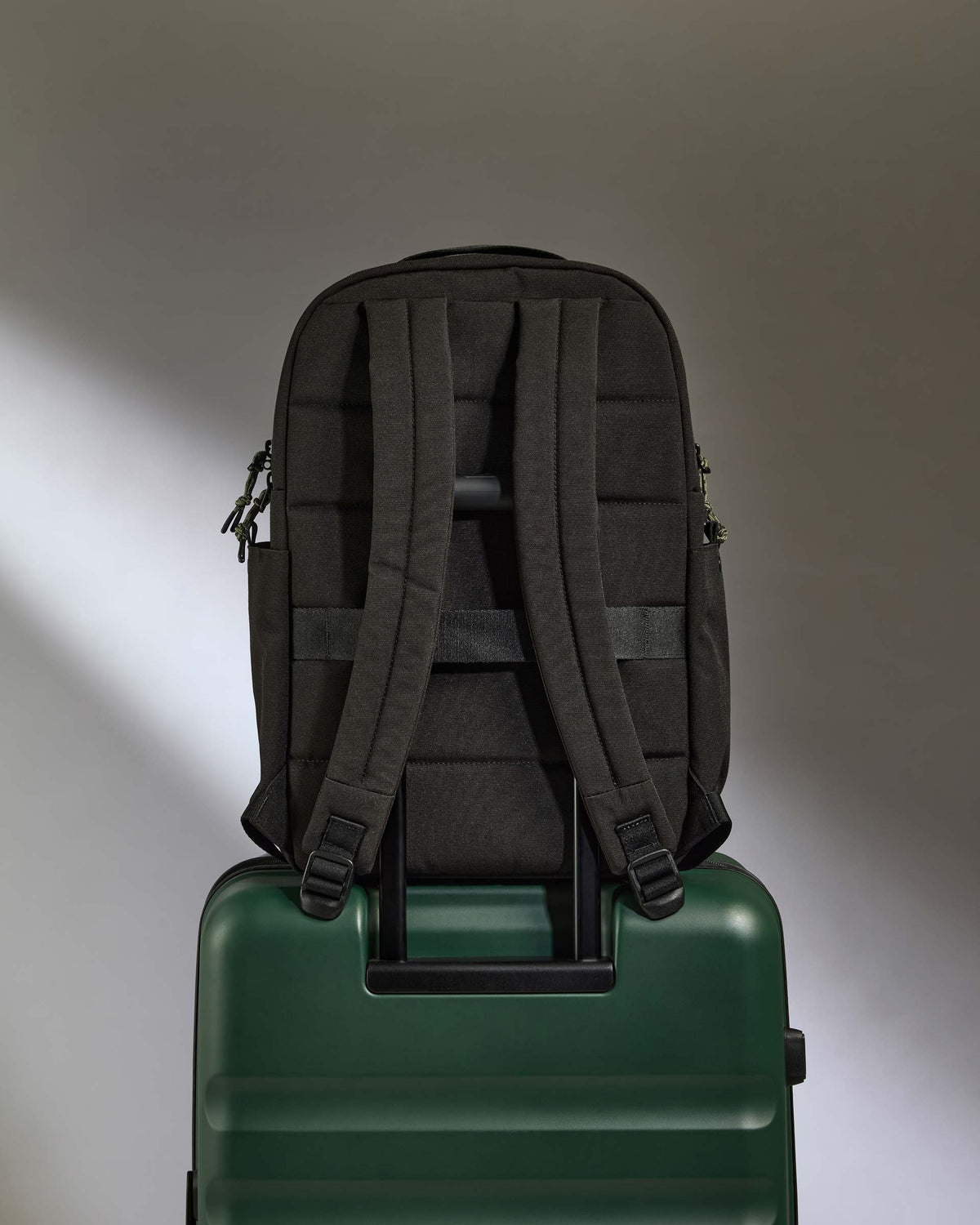 Discovery Light Backpack in Black