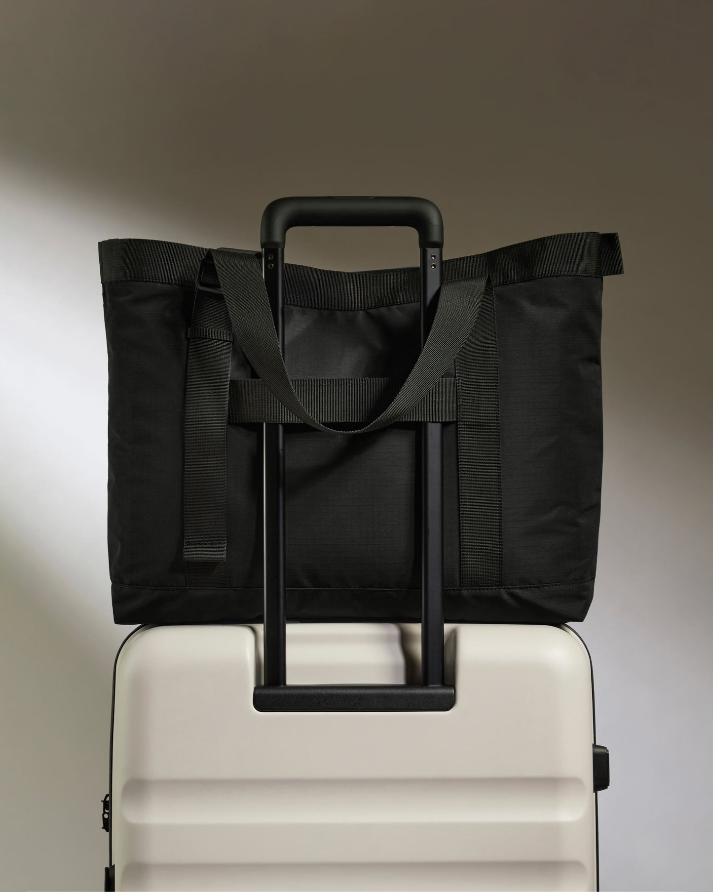 Essential Tote Bag in Black