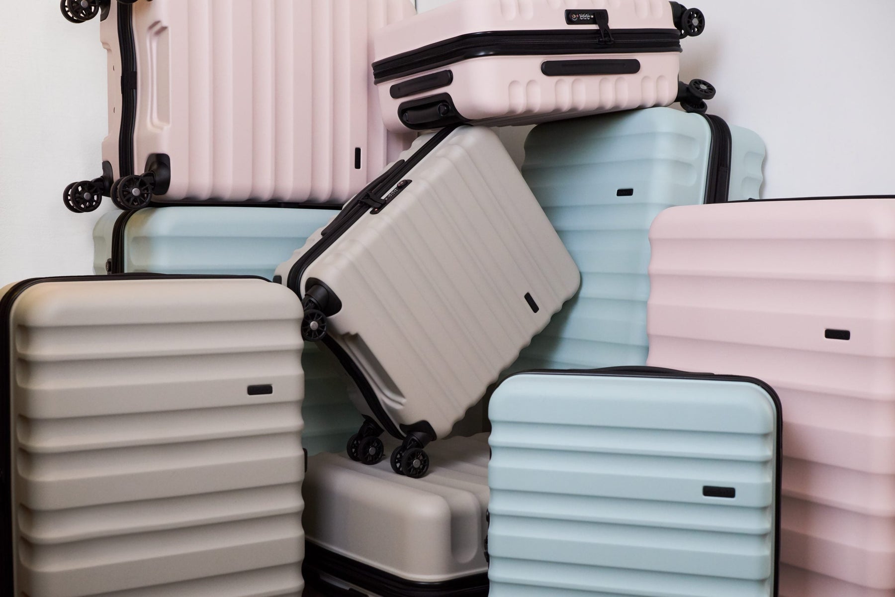 Everything you need to know when shopping for a suitcase