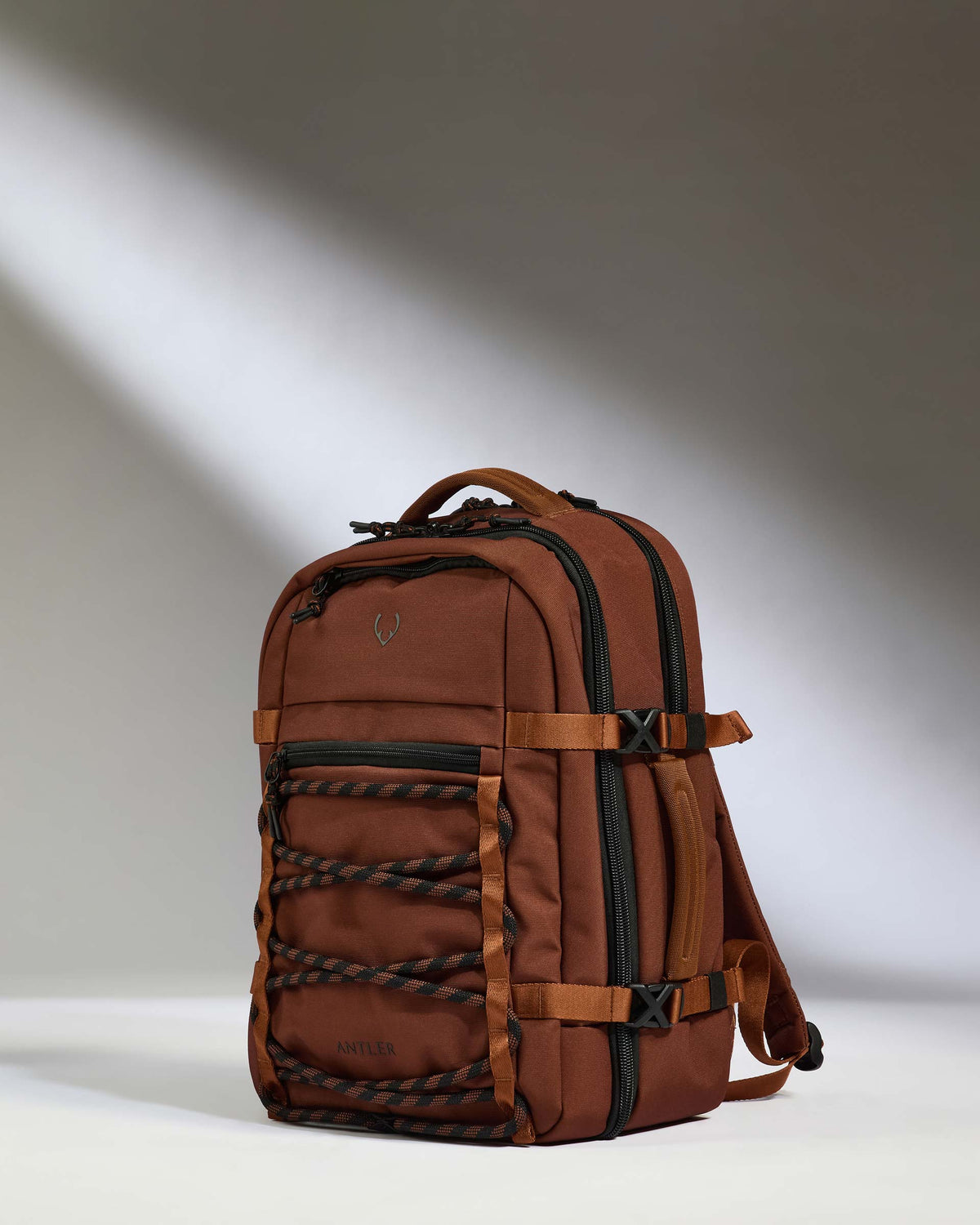 Discovery 28L Backpack in Clay Brown