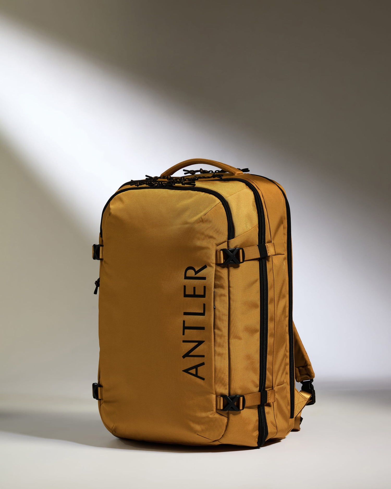 28 liter travel backpack Thule Aion 28L, Black : Clothing, Shoes & Jewelry tell everyone you only brought one bag. cib 28L Compact Backpack