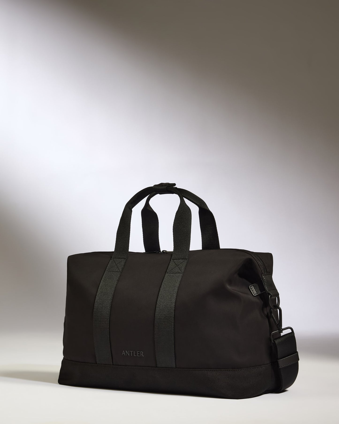 The Antler Icon Weekender Is the Travel Bag Summer Trips Actually Need The Antler Icon Weekender Is the Travel Bag Summer Trips Actually Need