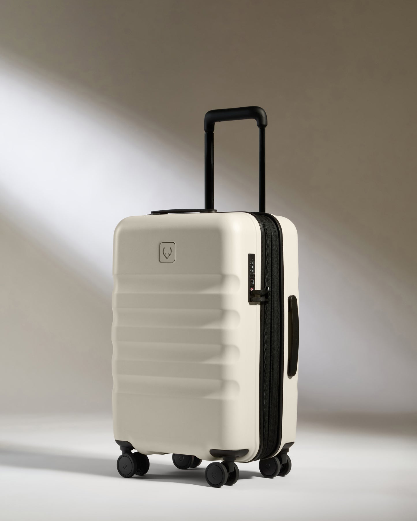 Icon Stripe Set with Expander Carry-On in Taupe