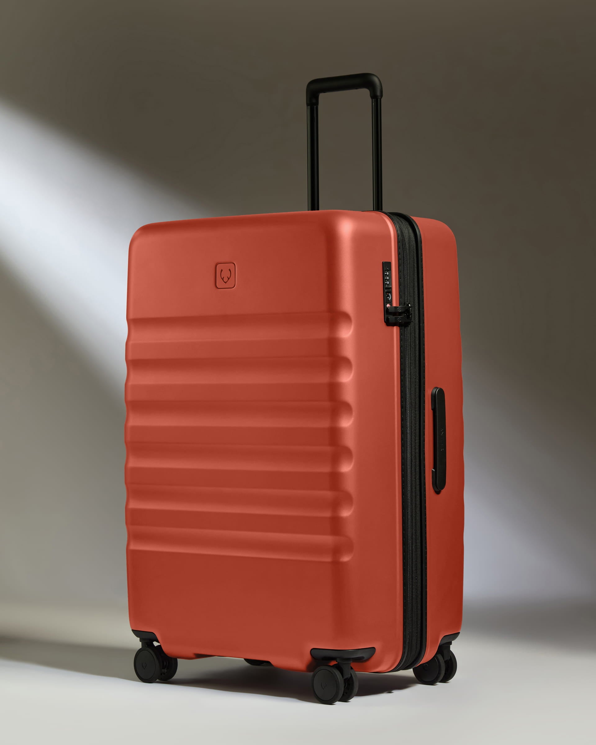 Icon Stripe Large Luggage in Buckthorn Red – Antler USA