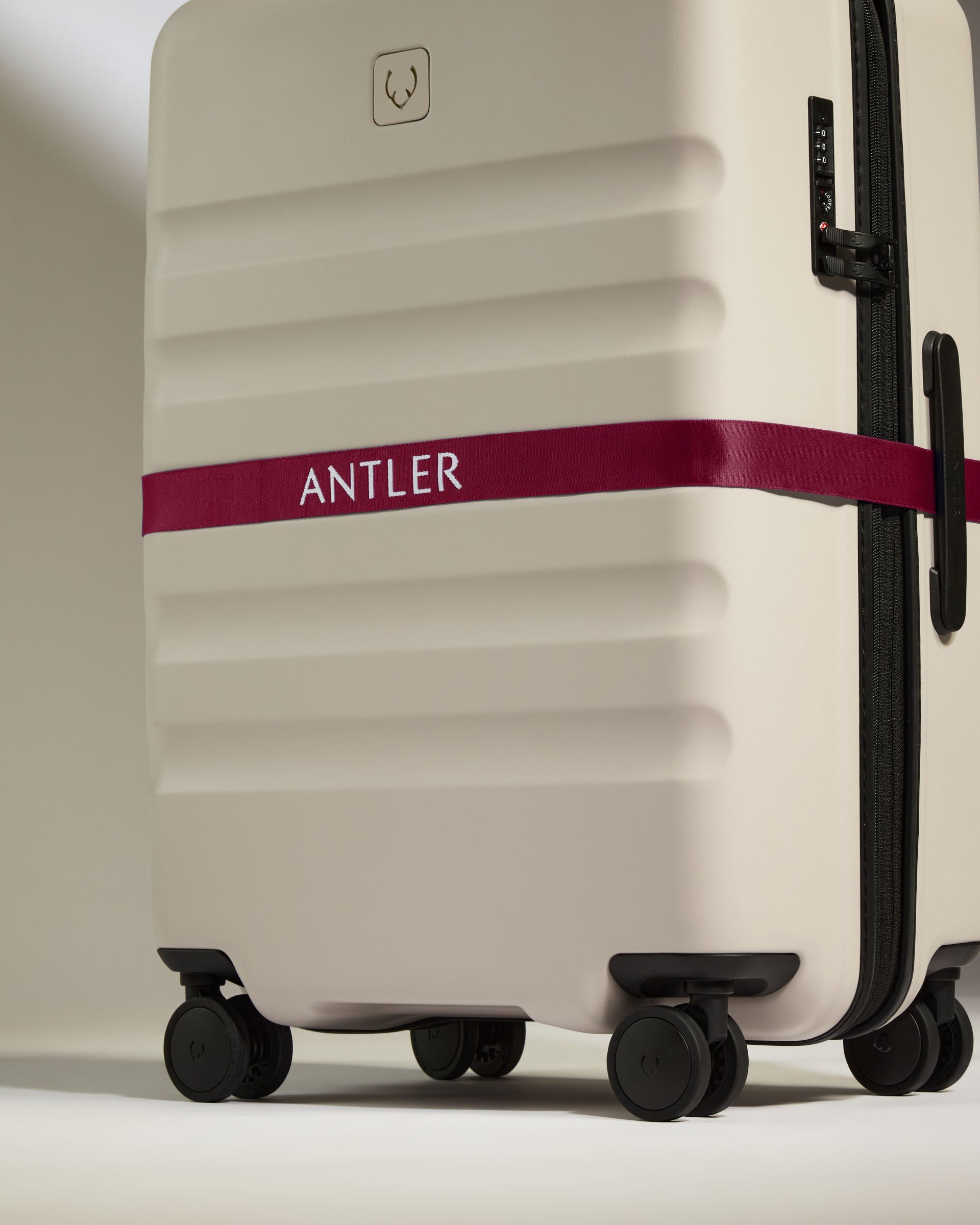 Pack Like a Pro: Travel Accessories That Steal the Show