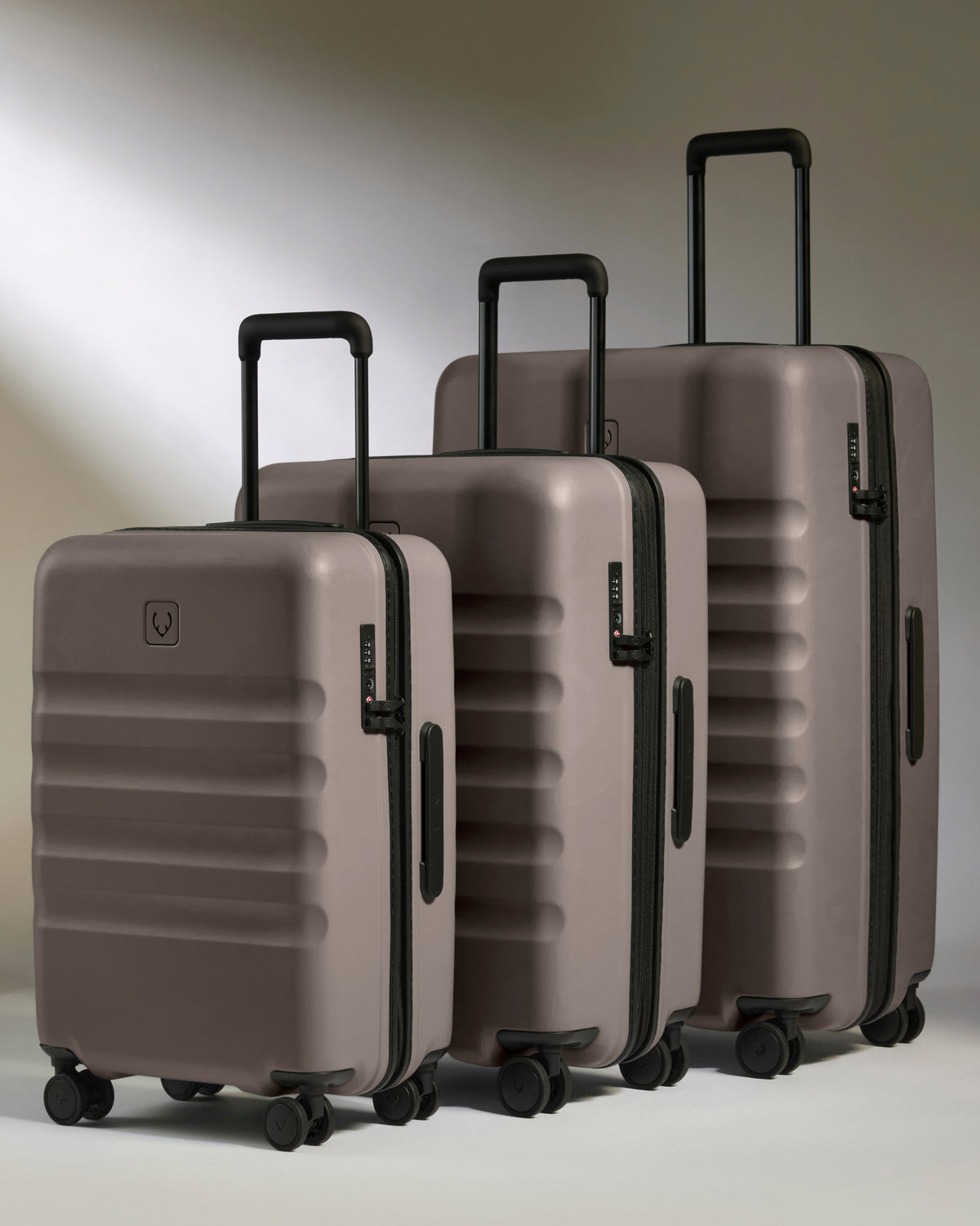Large Carry-on Luggage Set in Pebble Grey - Icon Stripe