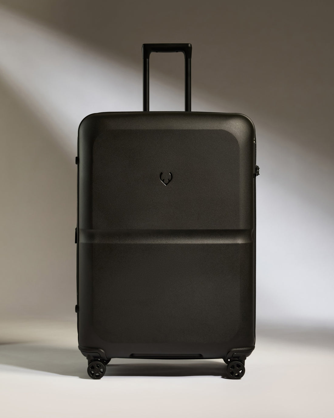 Large Suitcase in Black - Single Stripe – Antler USA