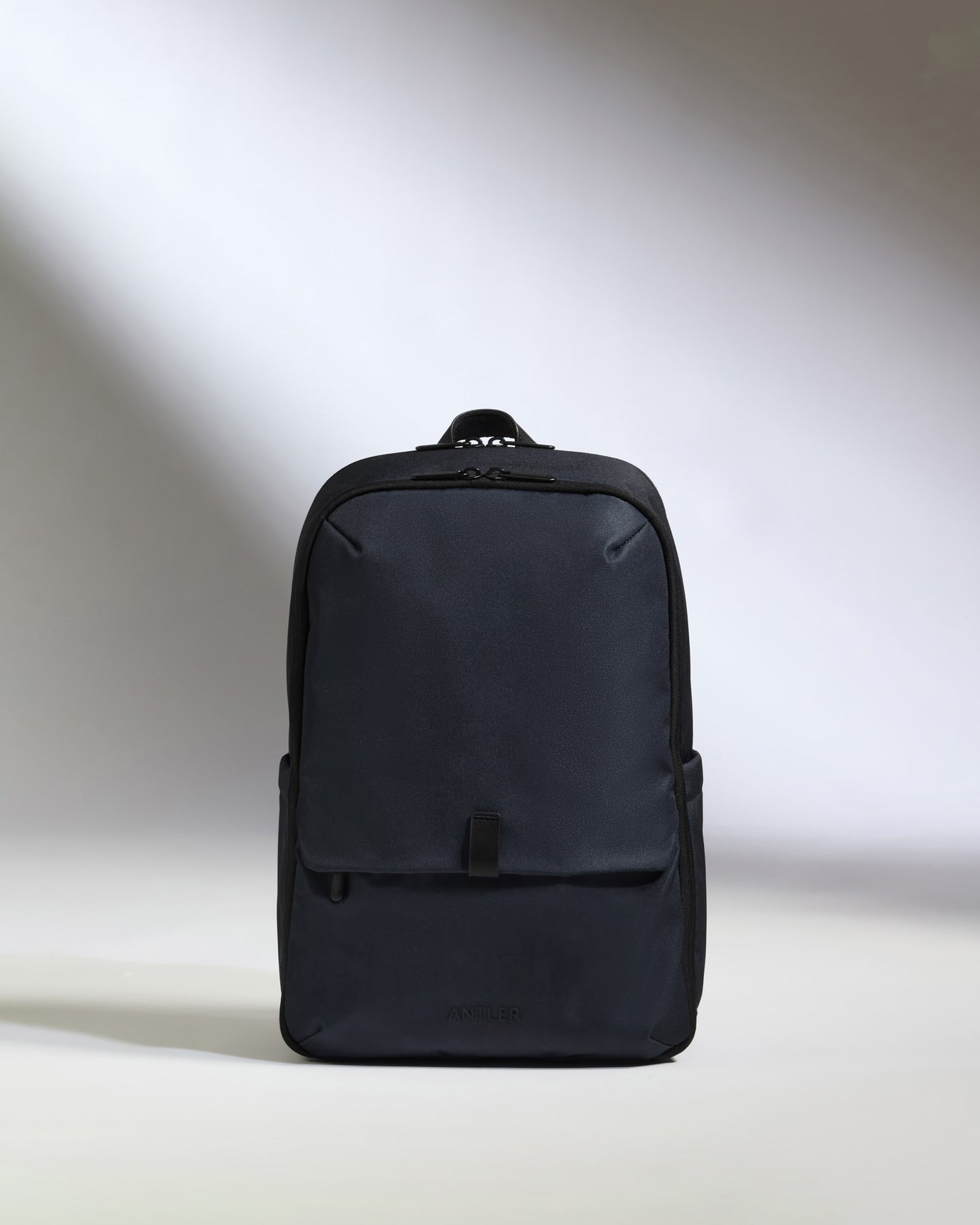 Backpack in Navy - Urban Light