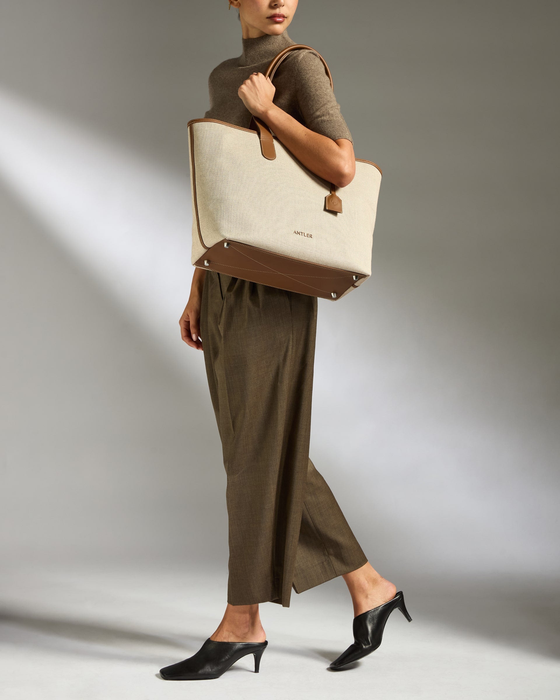 Heritage Tote Bag in Natural Beige – Antler USA