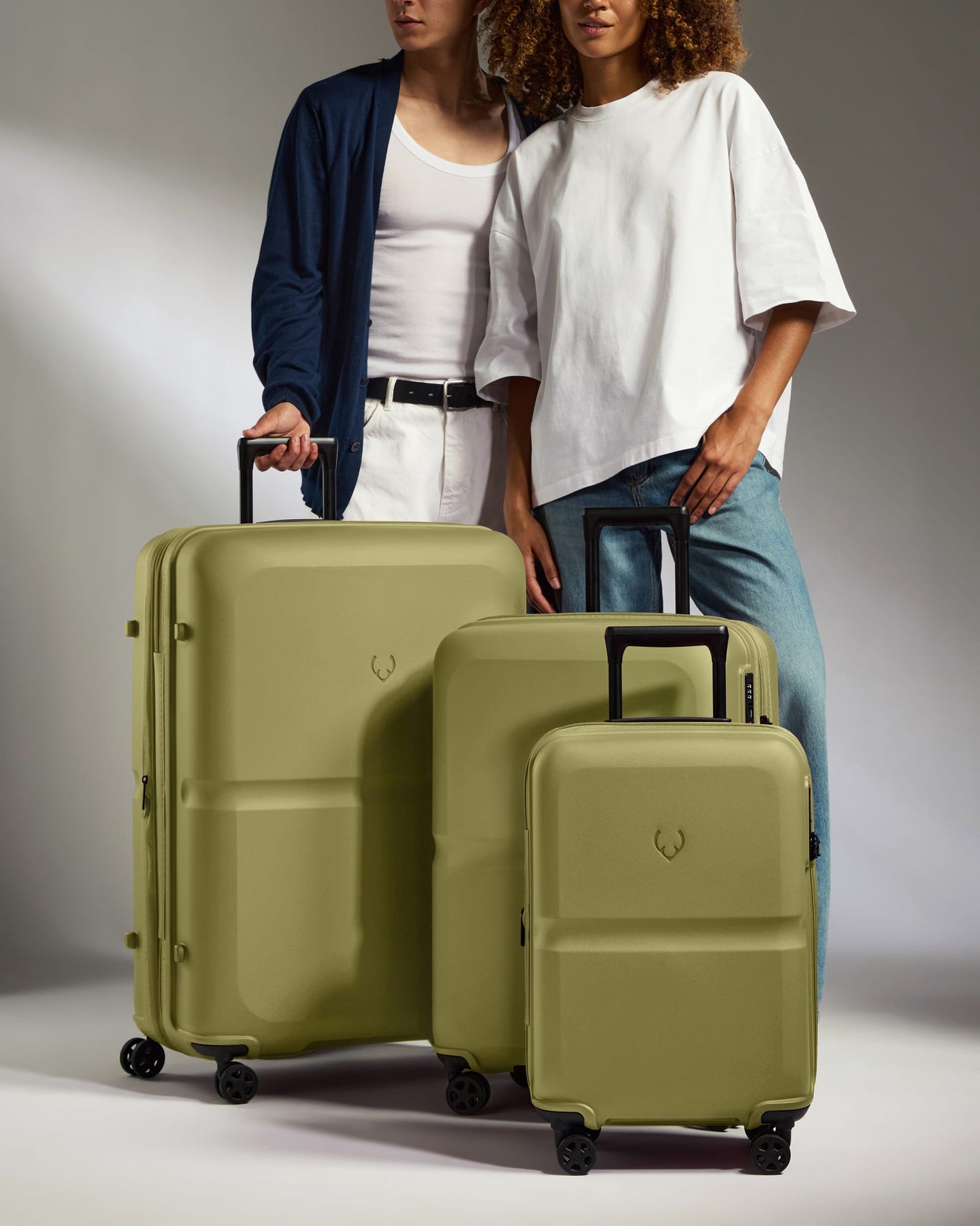 Expandable Carry-on Luggage Set in Reed Green - Single Stripe