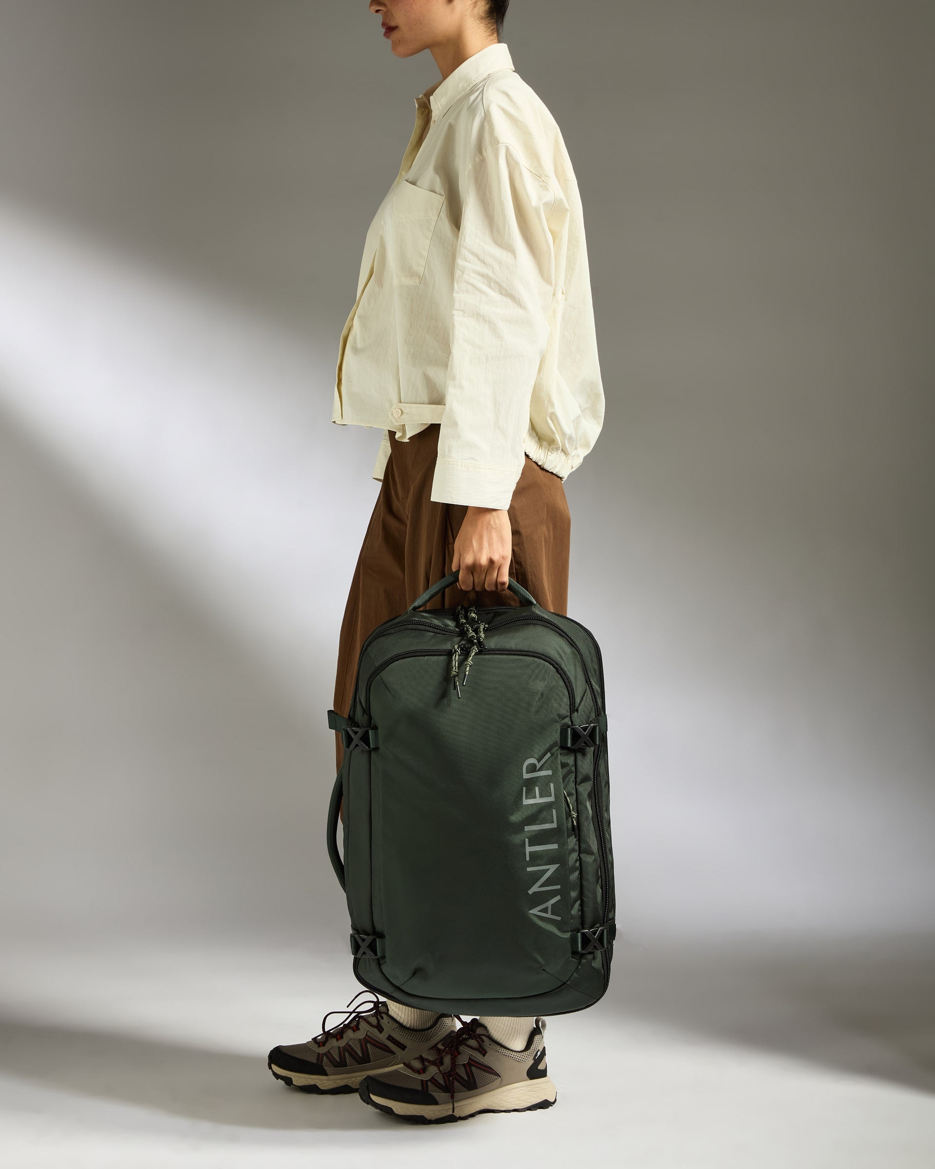 antler travel backpacks Discovery 45L Backpack in Dark Green – Antler USA