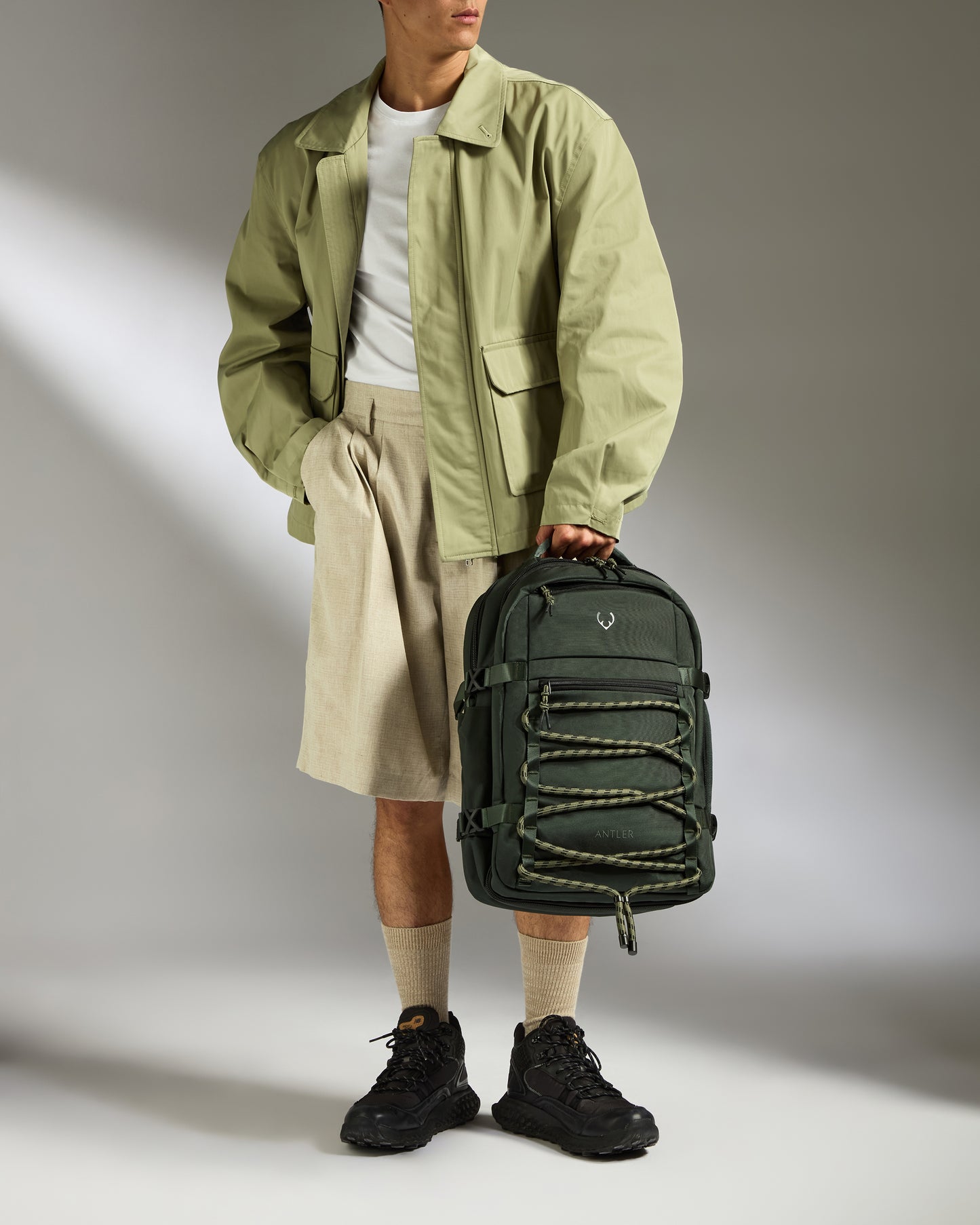 Discovery 28L Backpack in Dark Forest Green