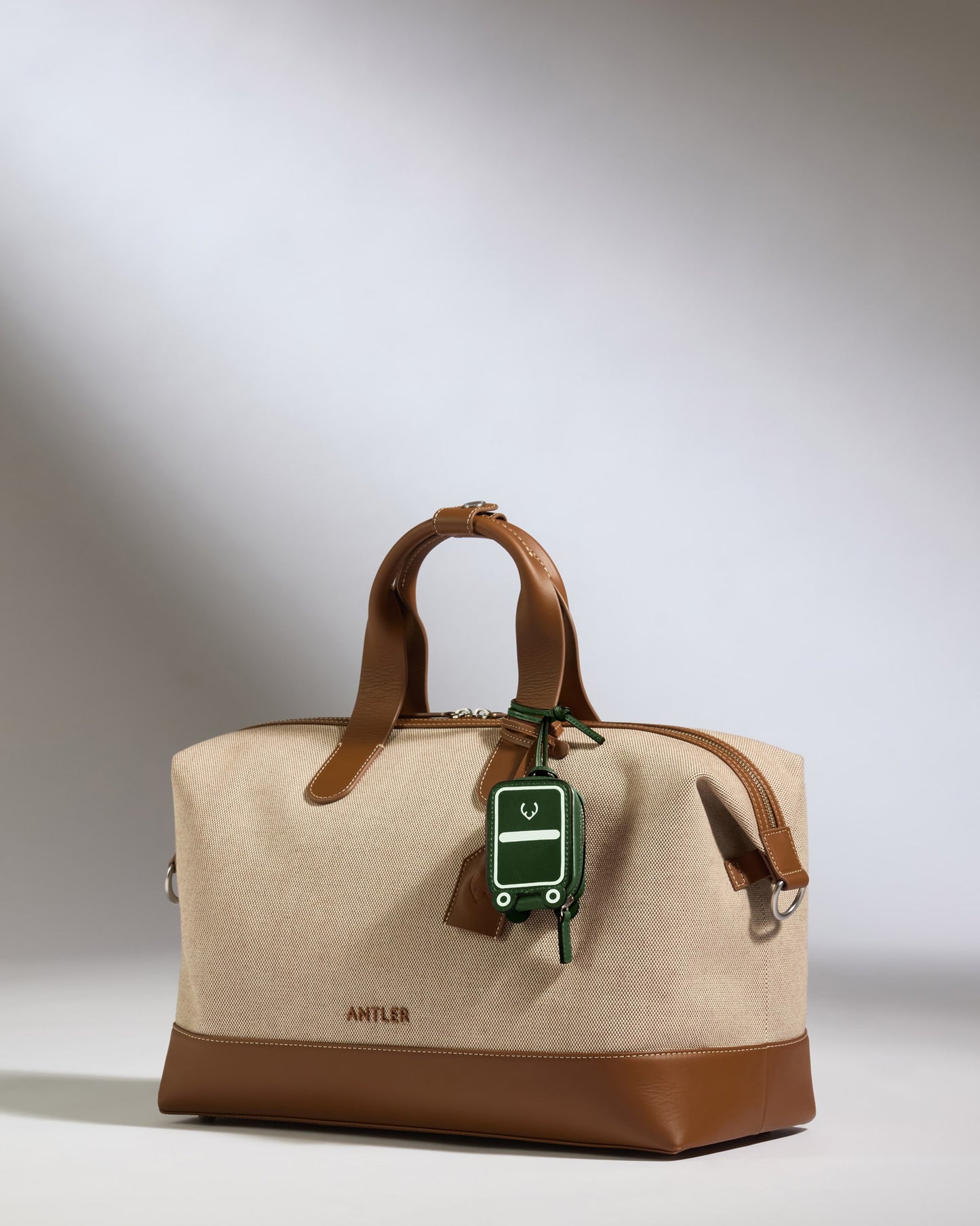 Heritage Leather AirPods Case in Green