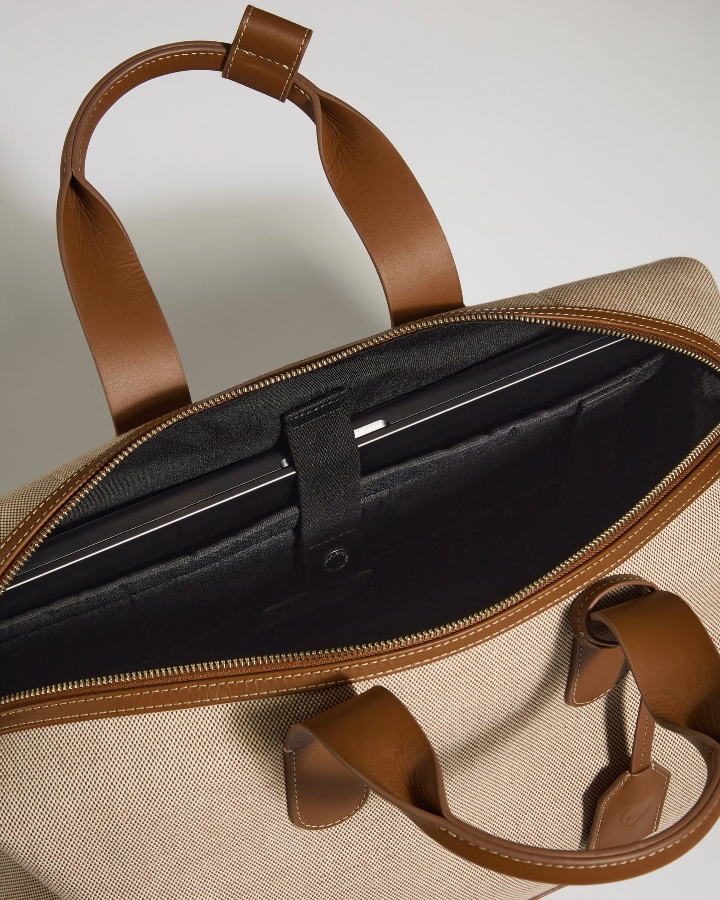 Heritage Overnight Bag in Natural