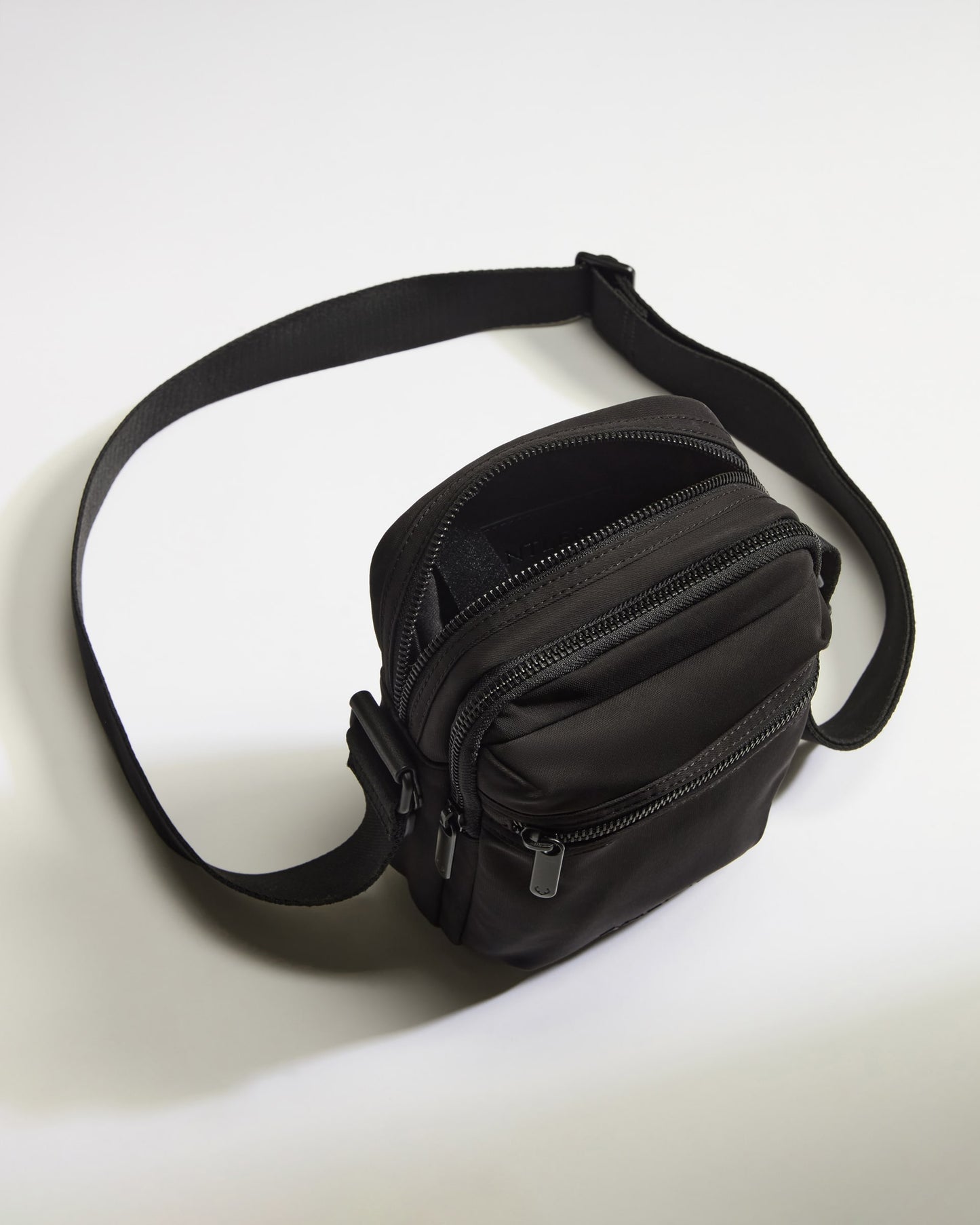 Icon Crossbody Bag in Black