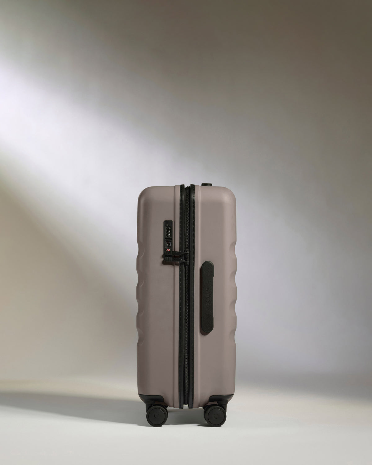 Large Carry-on Luggage in Pebble Grey - Icon Stripe