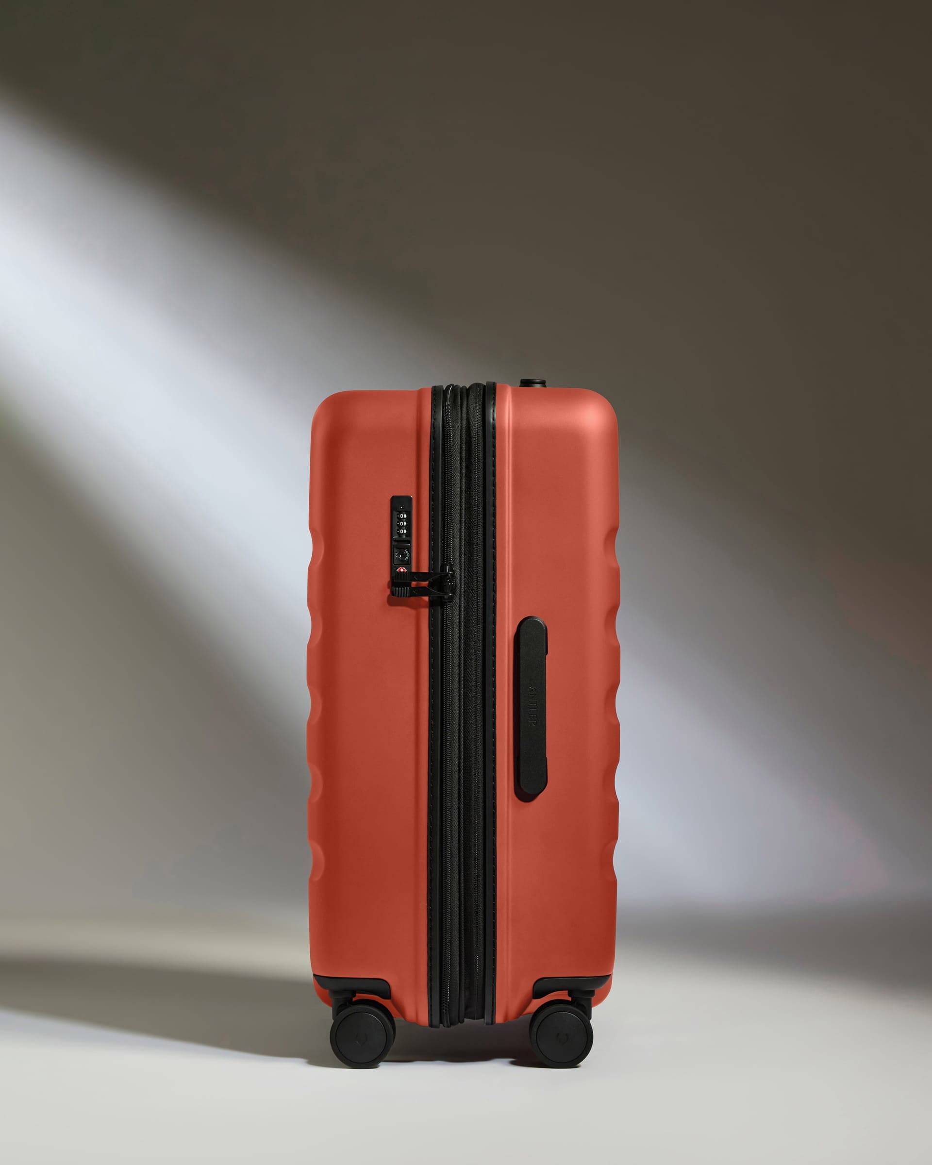 Medium Luggage in Buckthorn Red - Icon Stripe – Antler USA