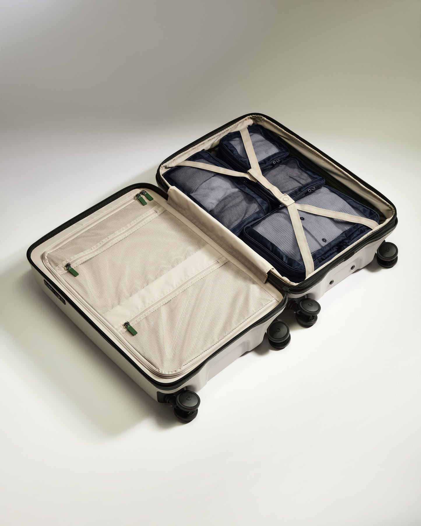 Compression Packing Cubes in Navy Blue - Set of 4