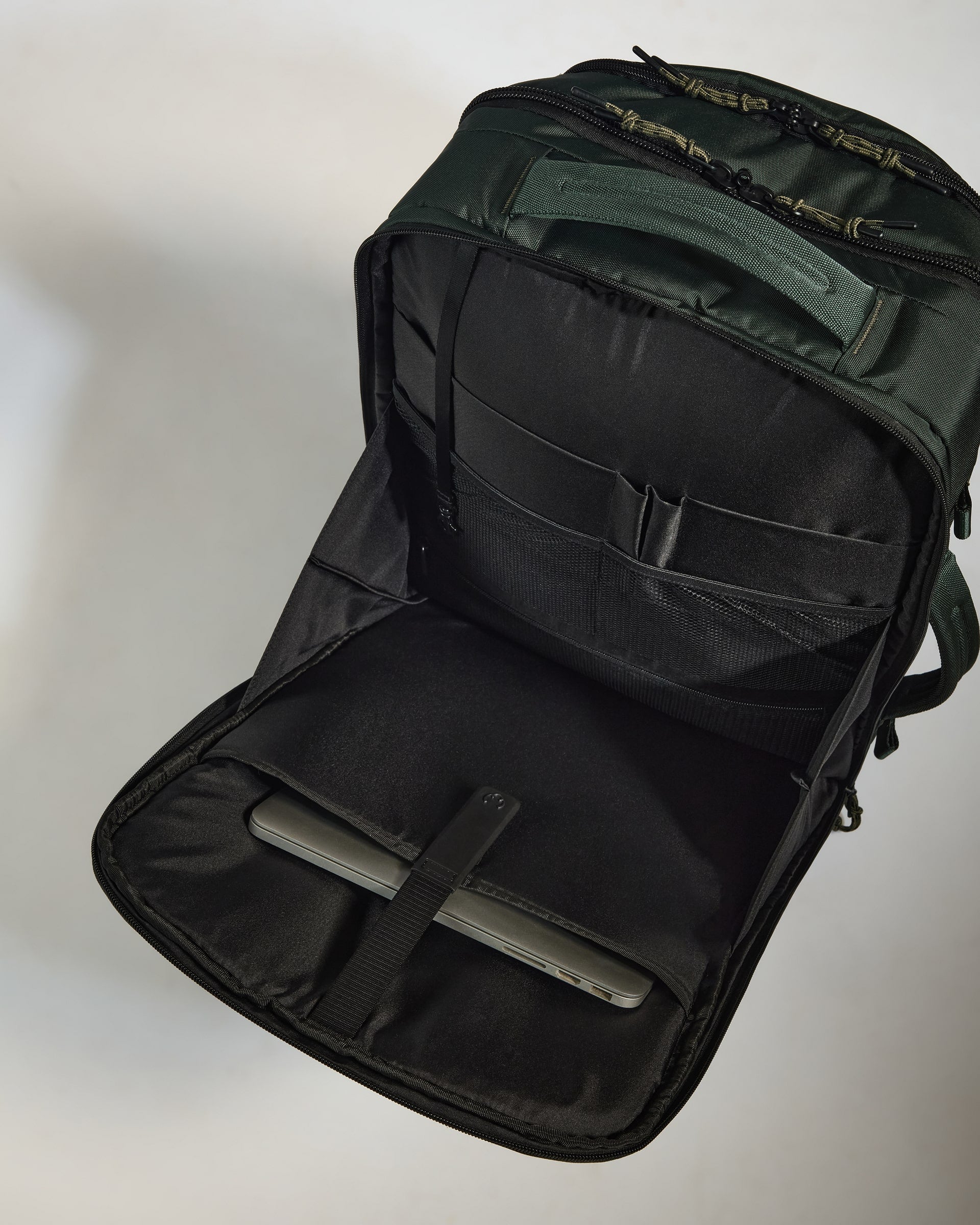 45l travel backpack top rated Antler USA Discovery 45L Backpack in Dark Forest Green