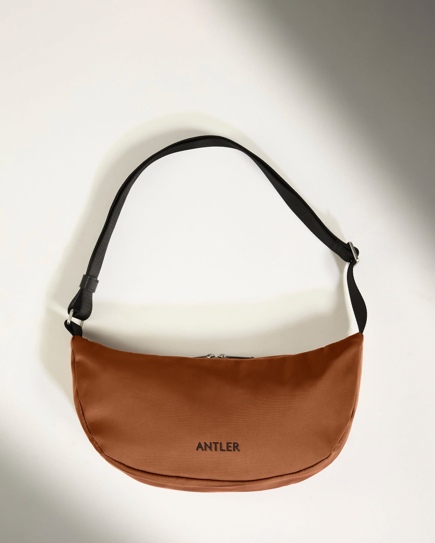 Icon Slingbag in Clay