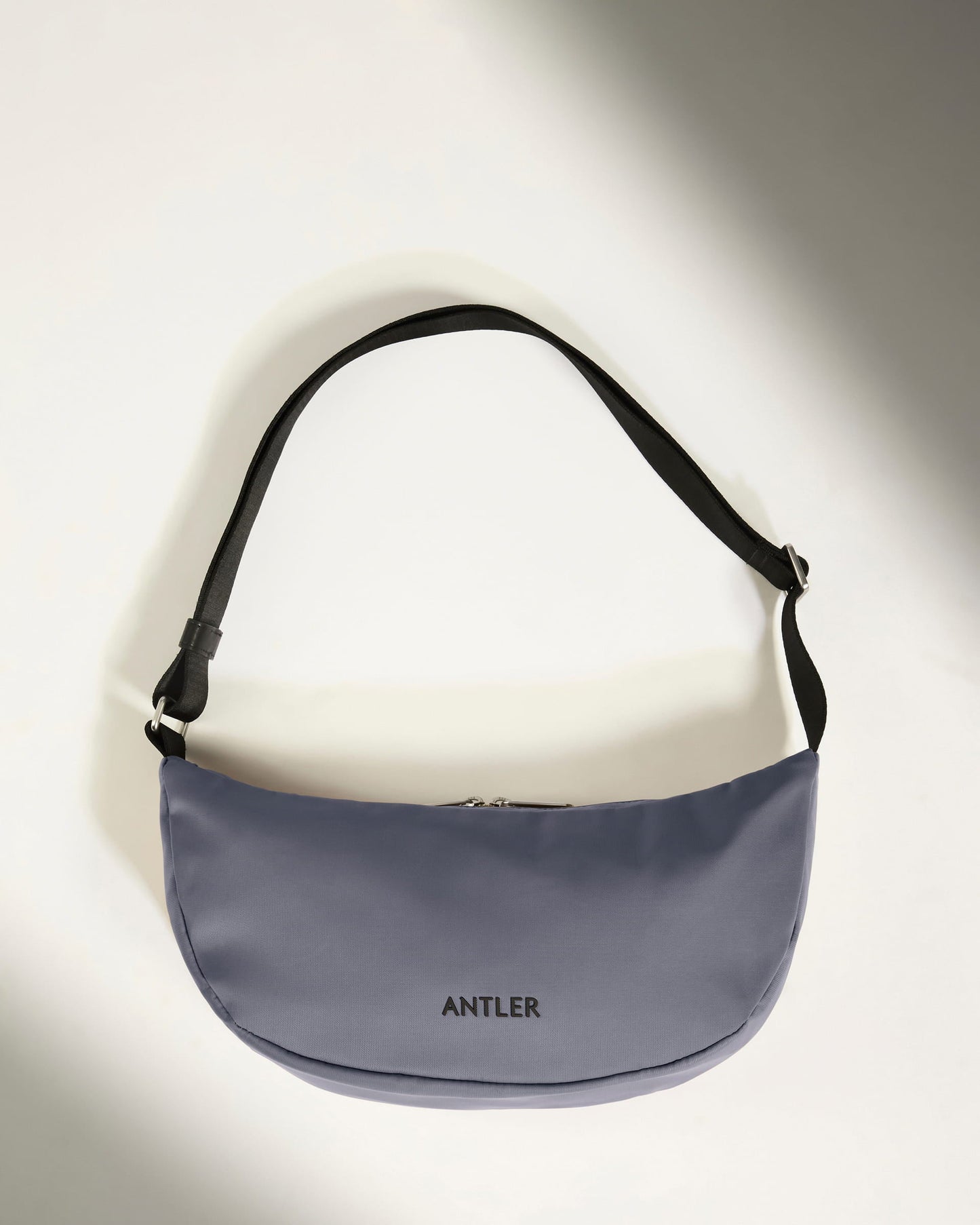 Icon Slingbag in Meadow Purple