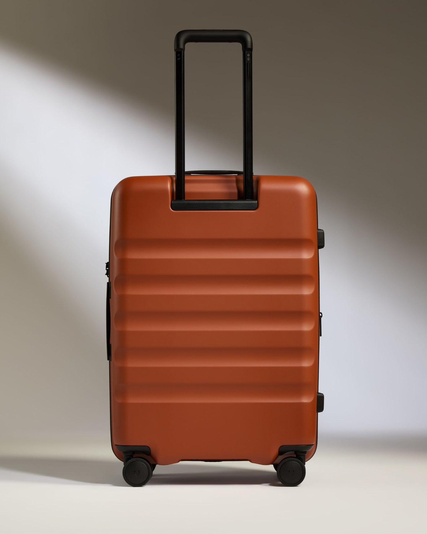 Medium Luggage in Maple Red - Icon Stripe