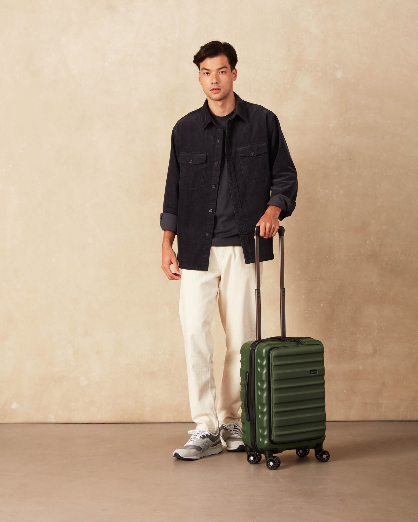 Clifton Carry-On With Pocket in Woodland Green