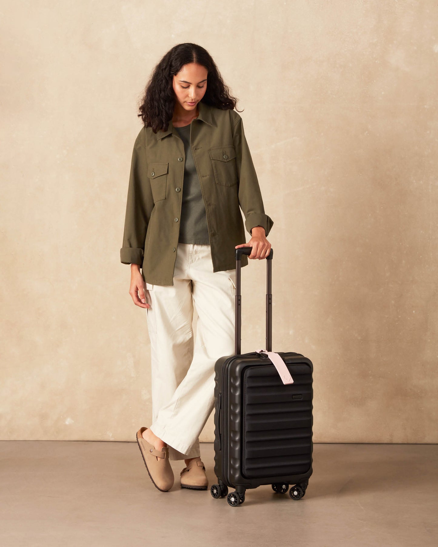 Clifton Carry-On With Pocket in Black