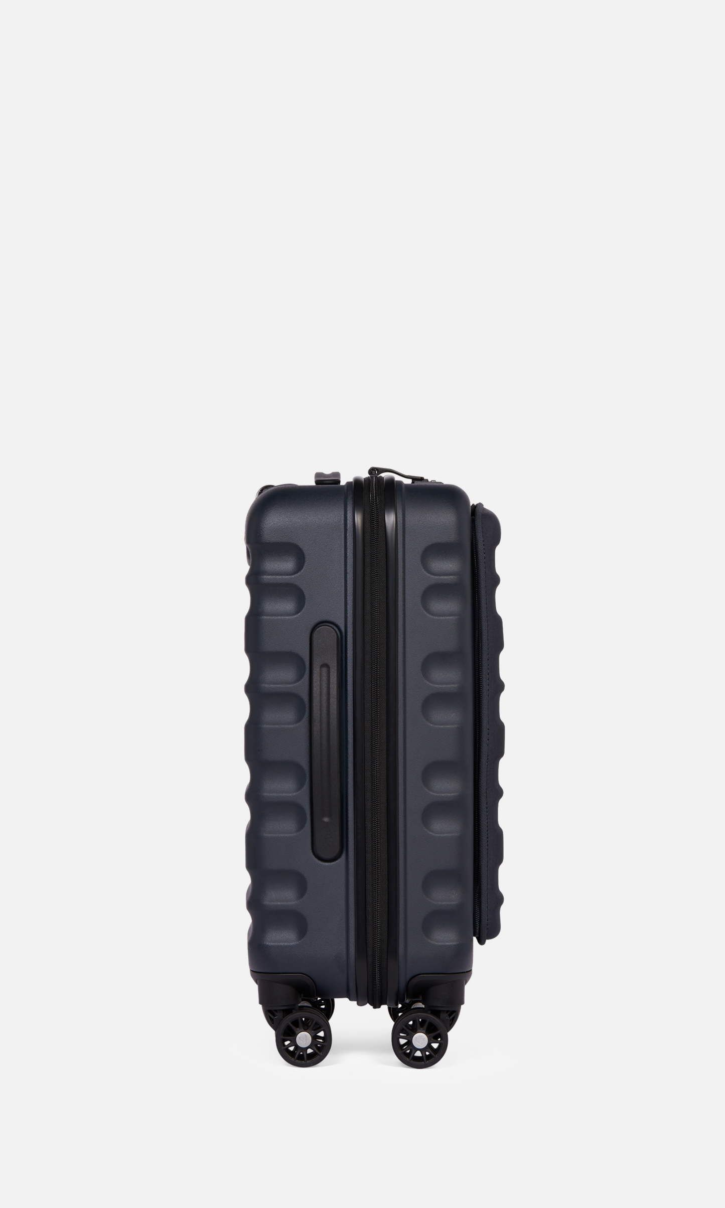 Clifton Carry-On With Pocket in Navy