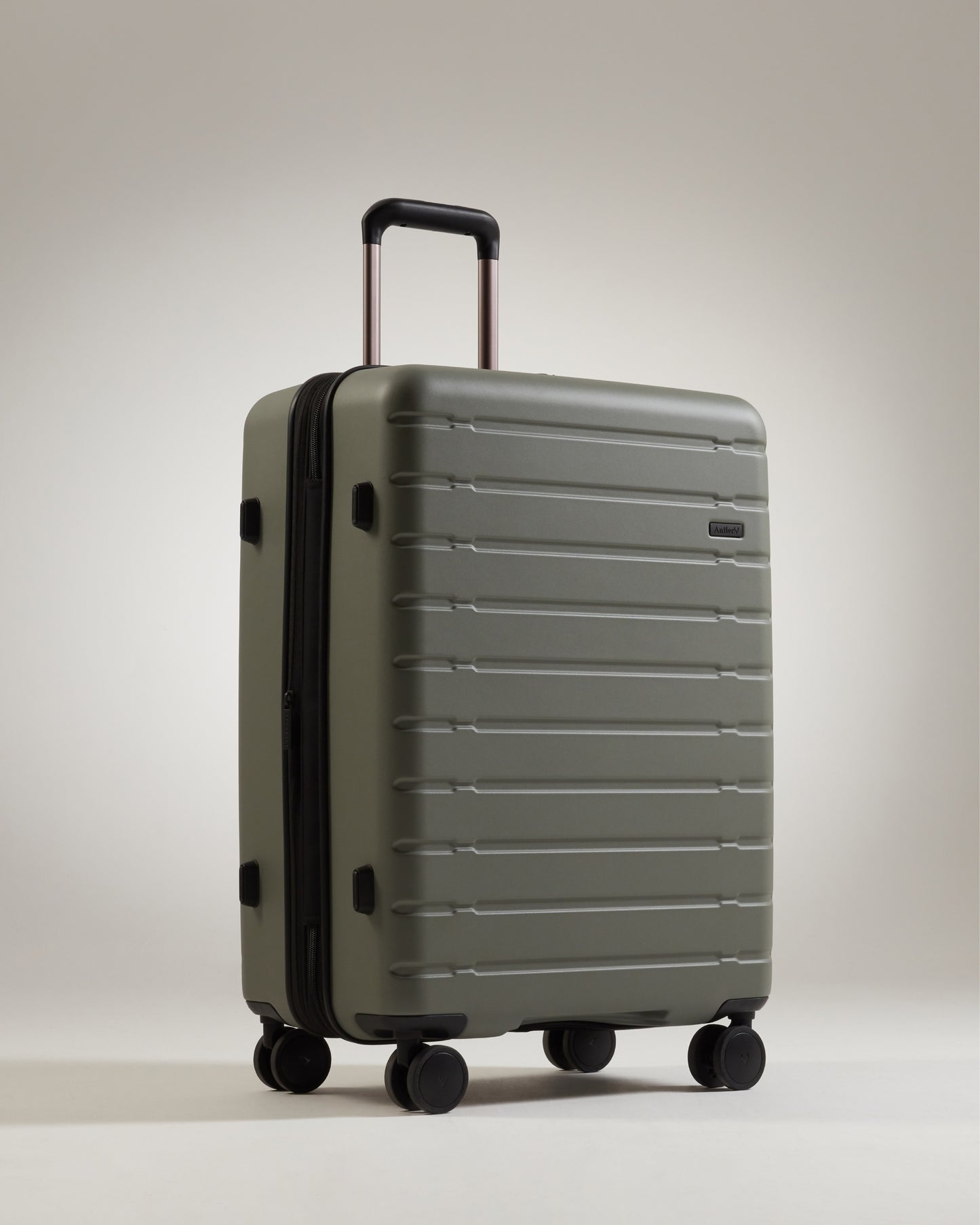Stamford Medium in Khaki