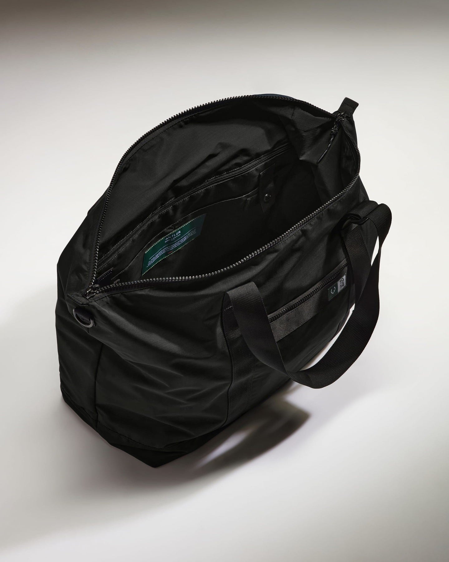 Essential Weekender Bag in Black