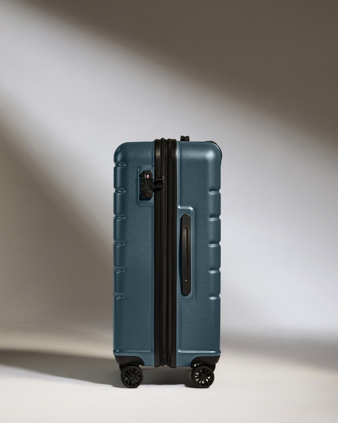 Medium Luggage in Blue Gray - Logo