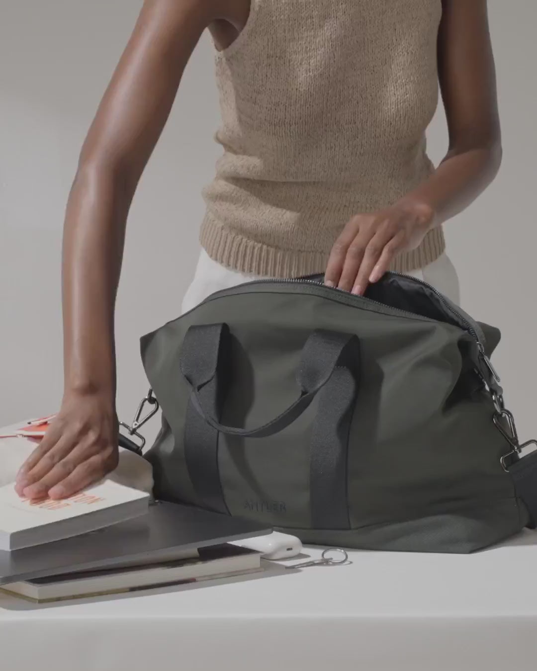 Travel Bags | Hands-Free, Stylish & Durable – Antler USA