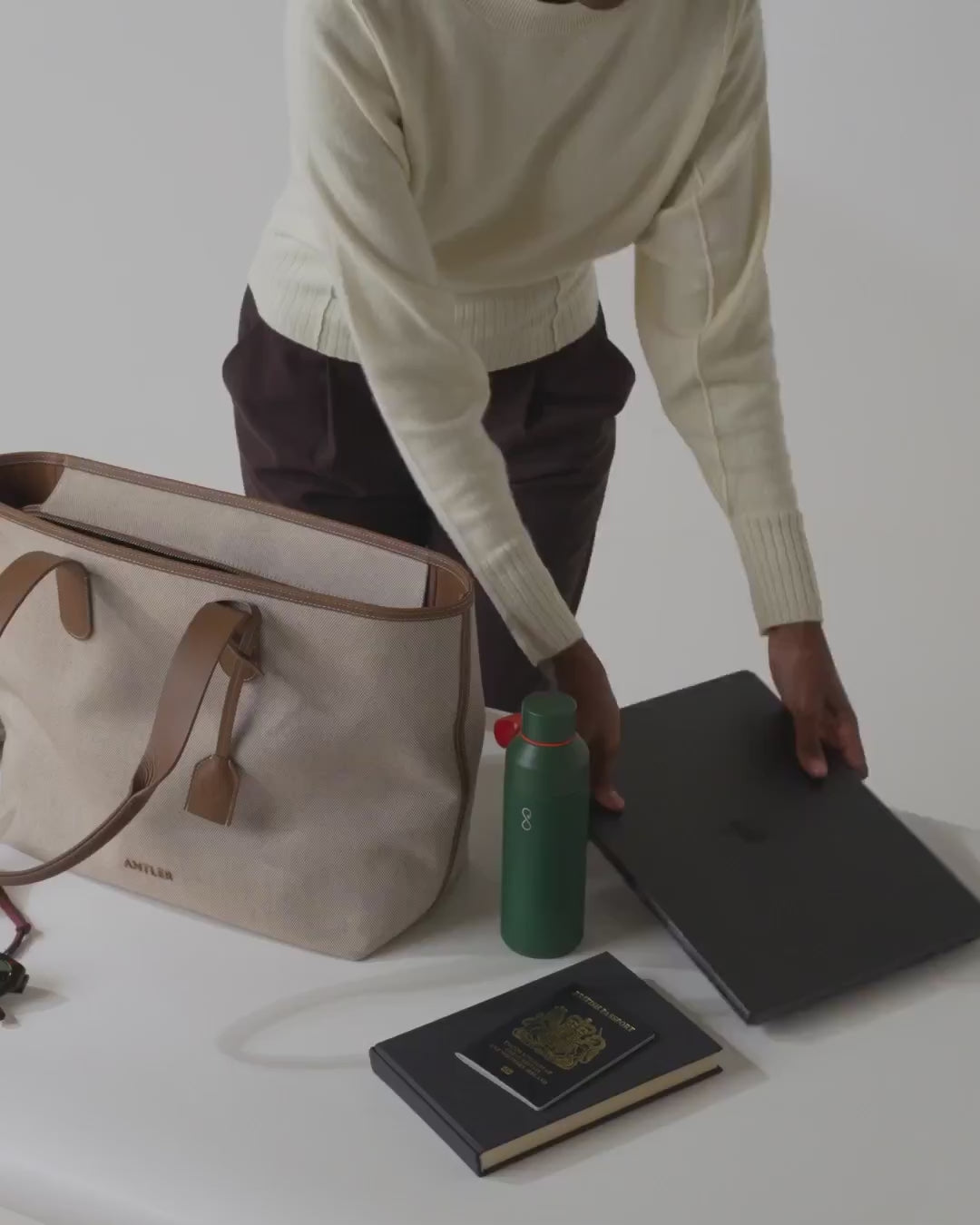 desktop video poster