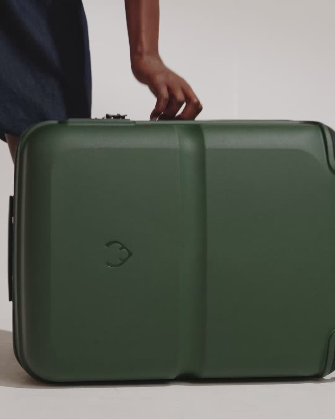 Medium Suitcase in Green - Single Stripe | Check Luggage – Antler USA