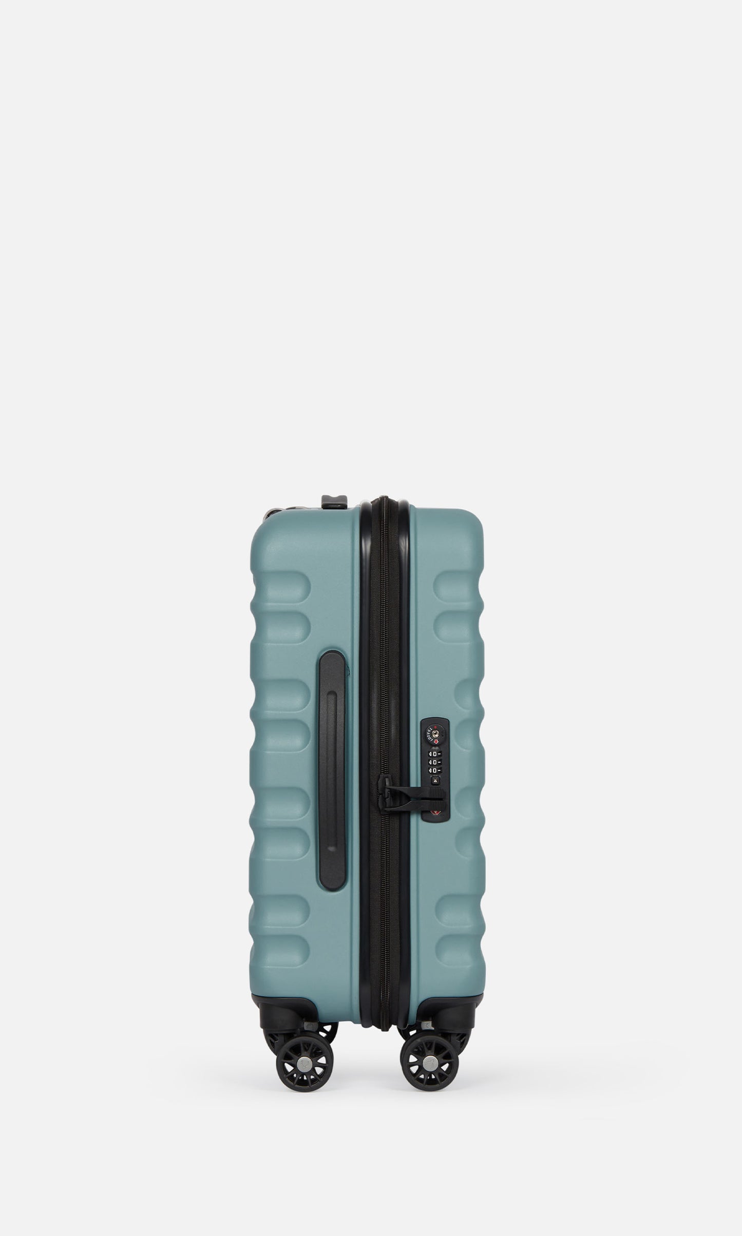 Clifton Carry-On in Mineral