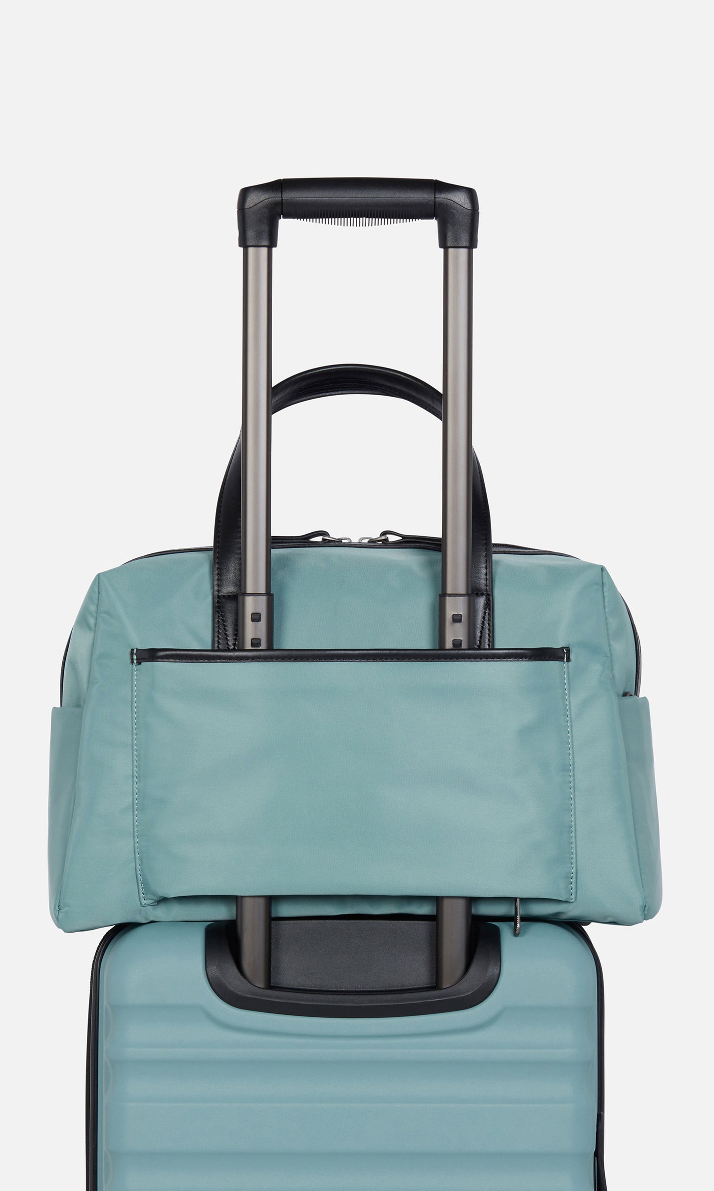 Chelsea Overnight Bag in Mineral