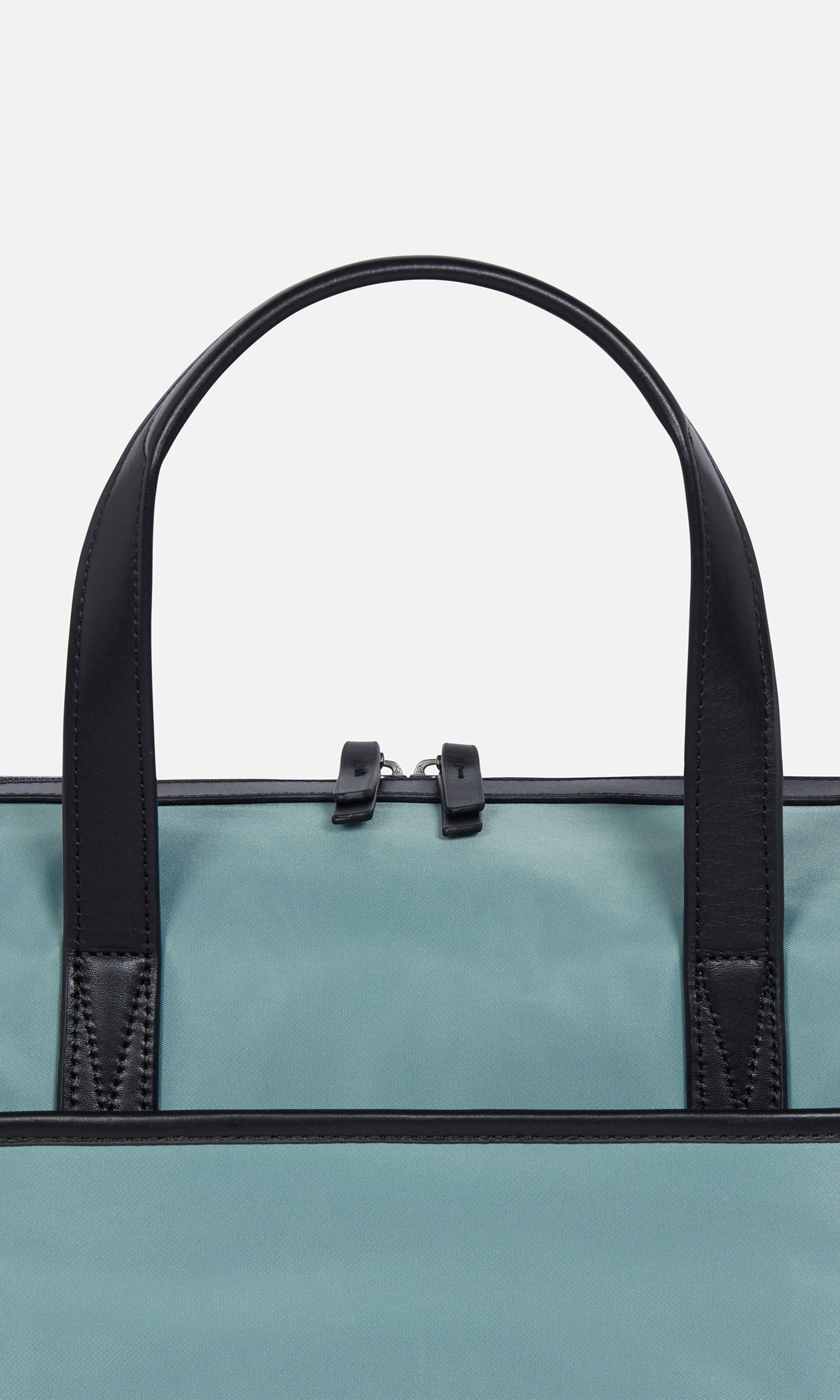 Chelsea Overnight Bag in Mineral